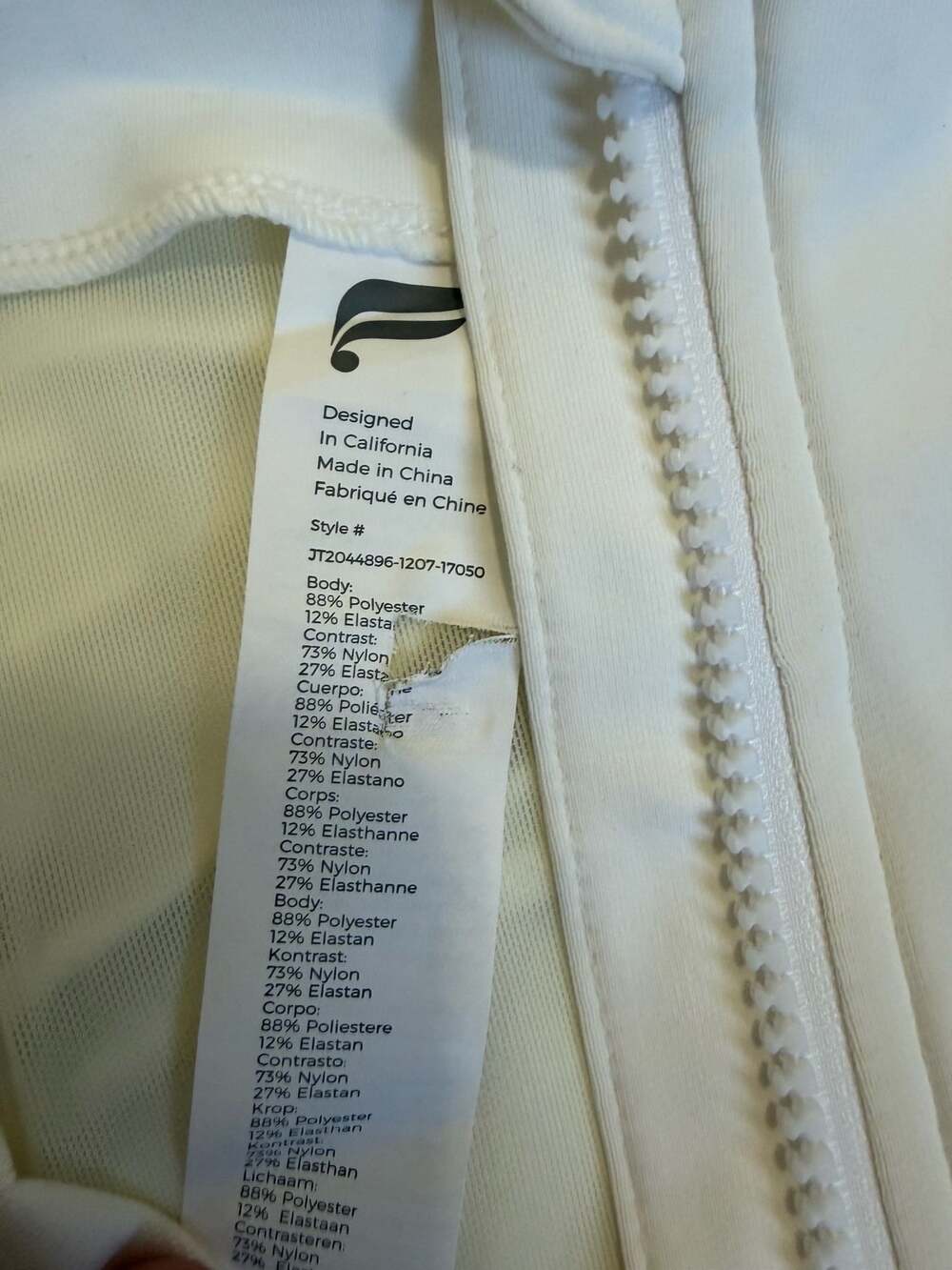 NWT Fabletics Trinity Cold Weather Performance Jacket Wms Large - Picture 5 of 7